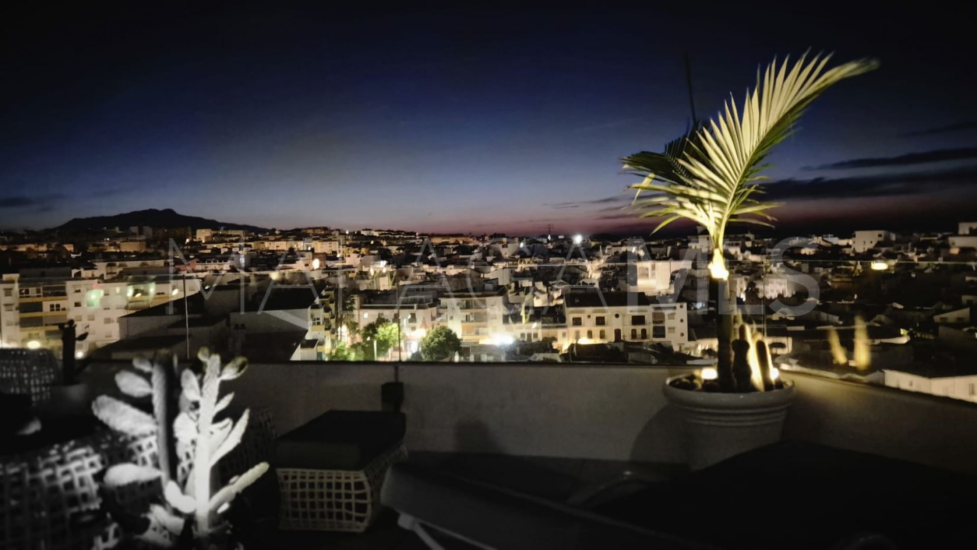 Takvåning for sale in Estepona Centre