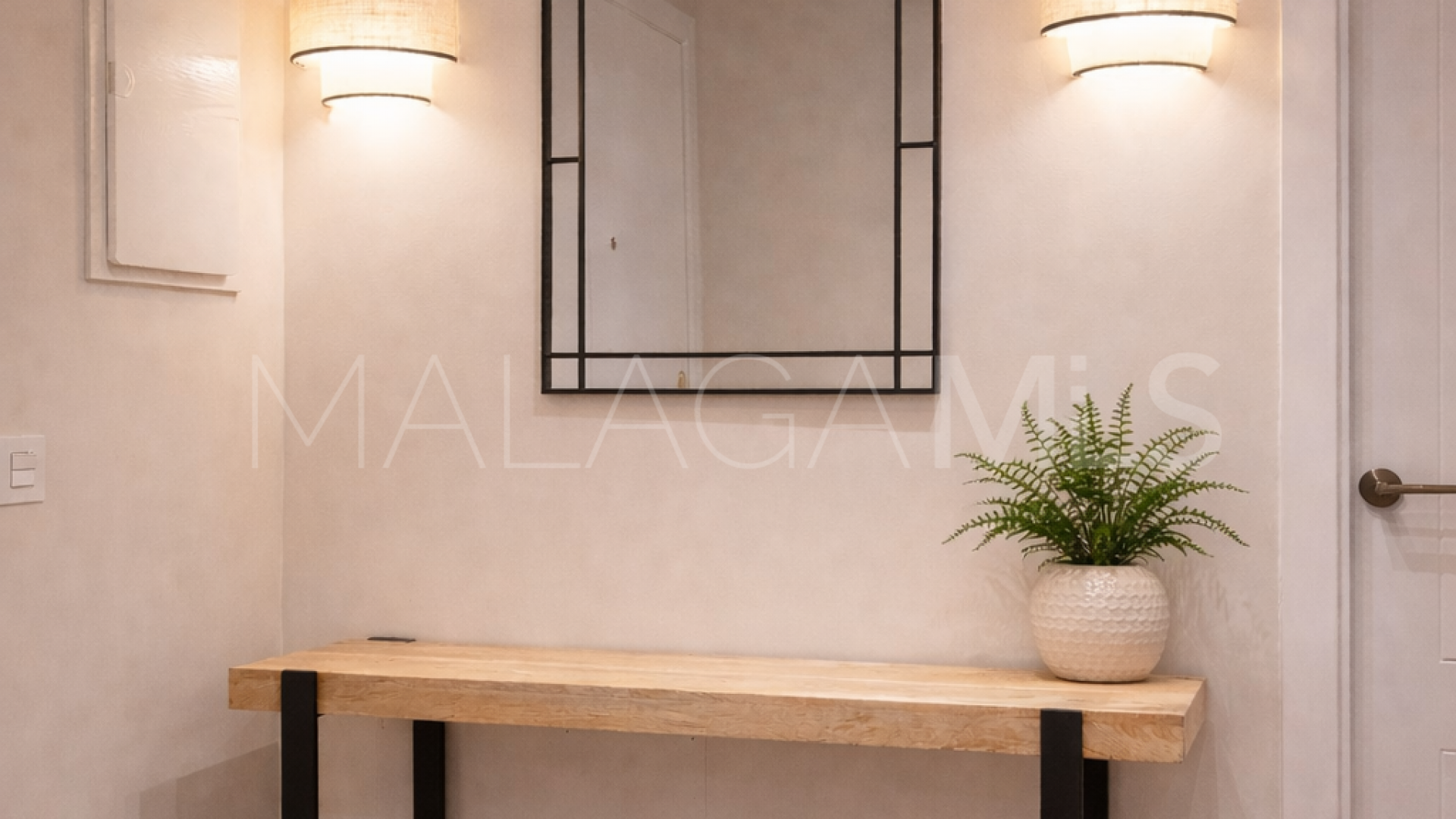 Buy Estepona Puerto 3 bedrooms ground floor apartment