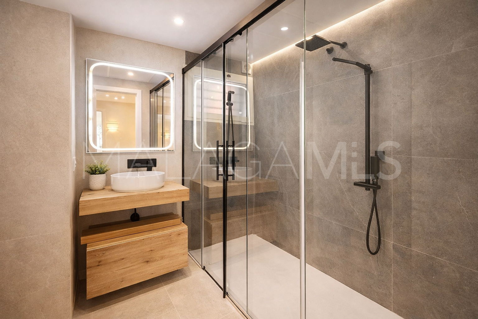 Buy Estepona Puerto 3 bedrooms ground floor apartment