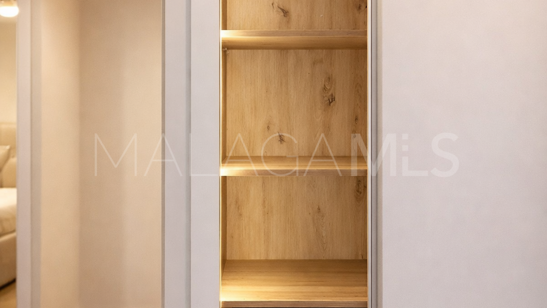 Buy Estepona Puerto 3 bedrooms ground floor apartment