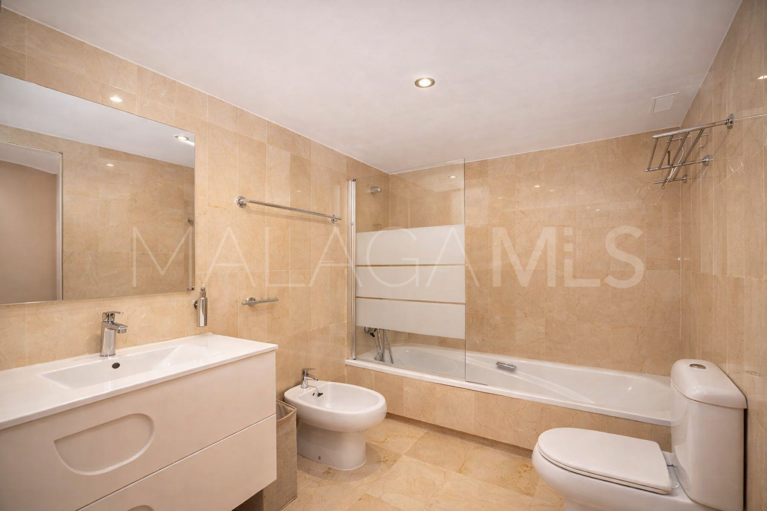 Lägenhet for sale in Guadalmina Alta