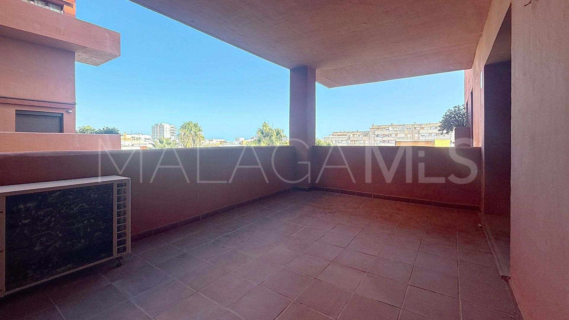 Apartamento for sale with 2 bedrooms in Estepona Puerto