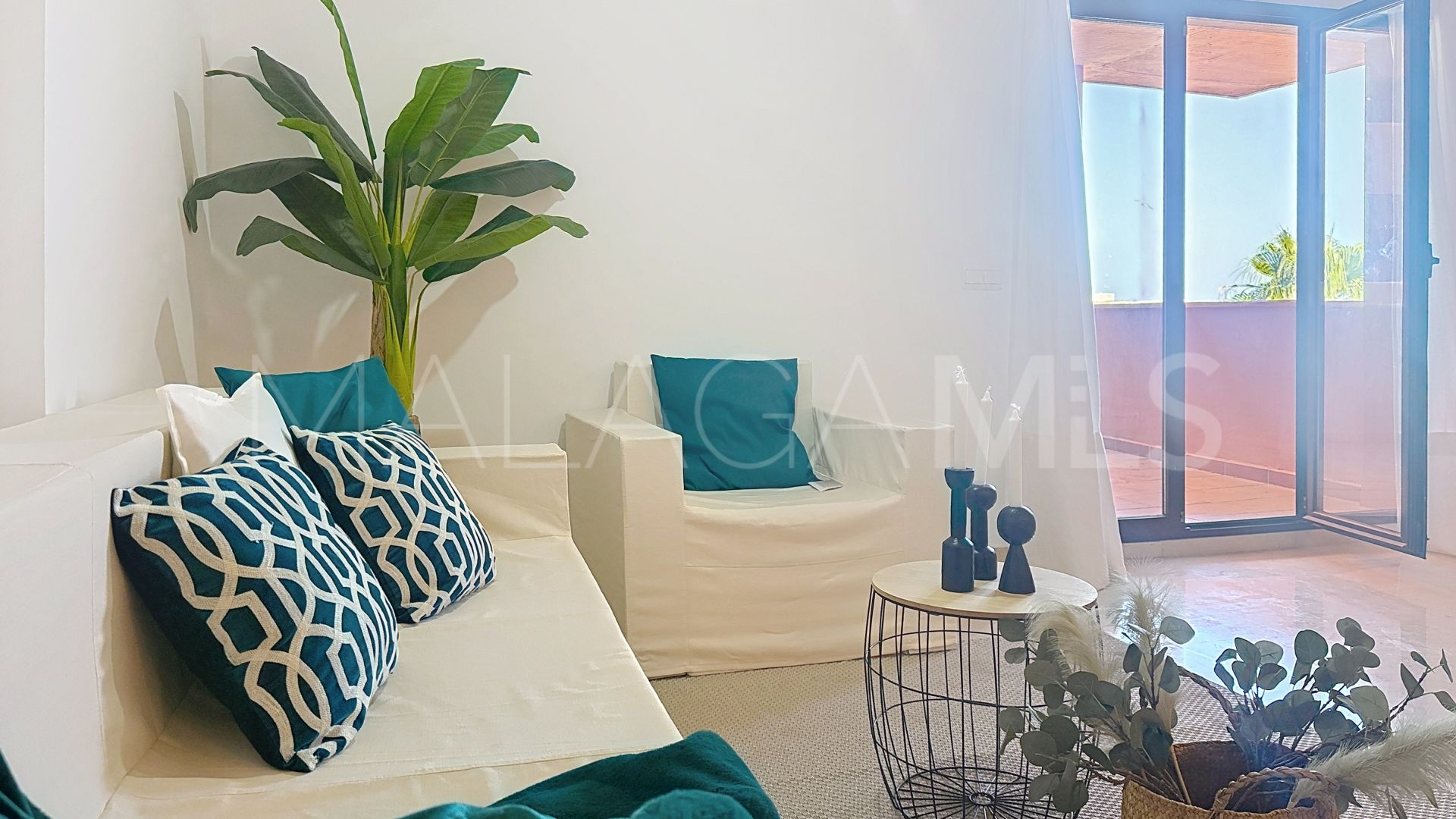 Apartamento for sale with 2 bedrooms in Estepona Puerto