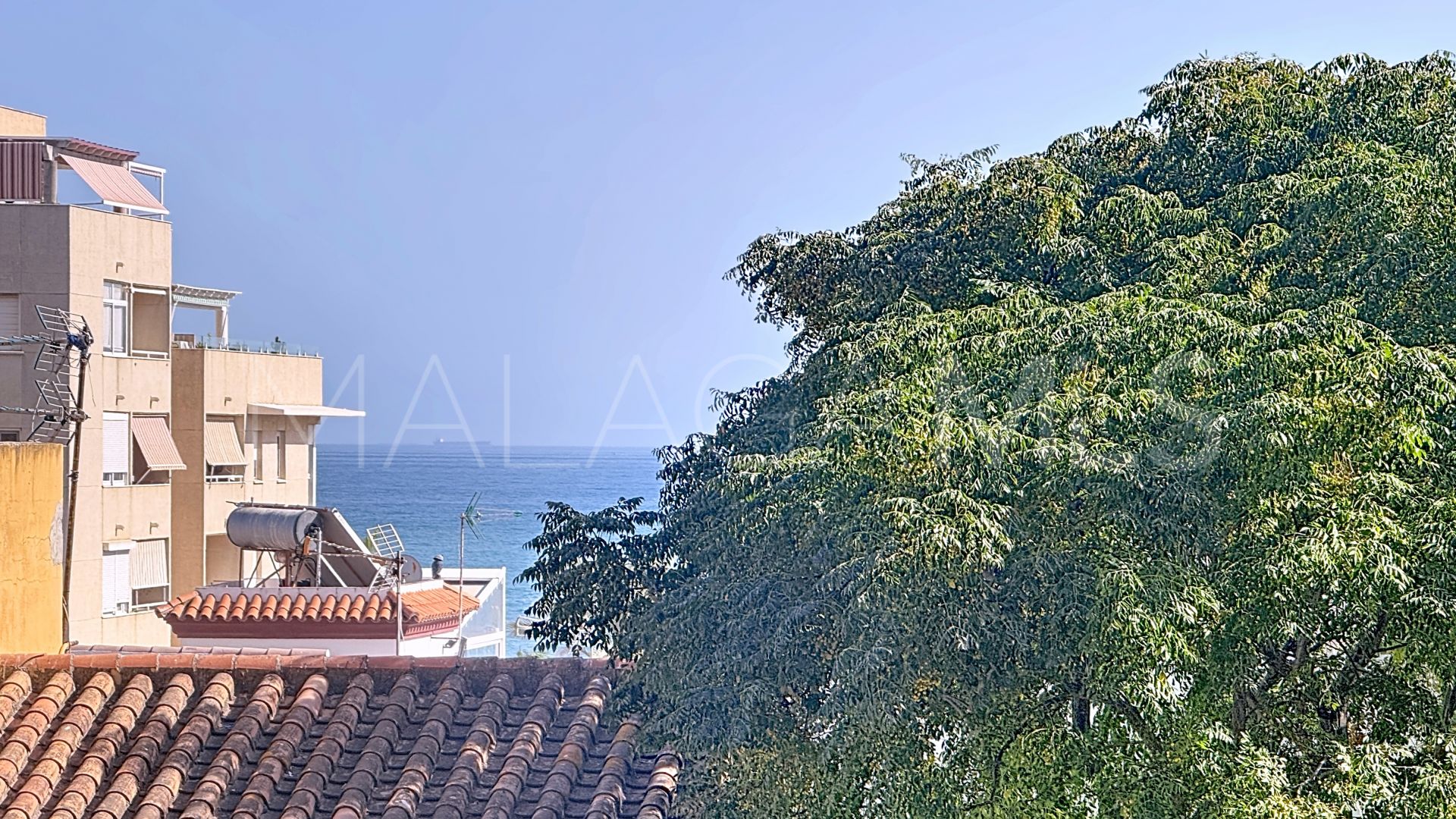 Apartamento for sale with 2 bedrooms in Estepona Puerto