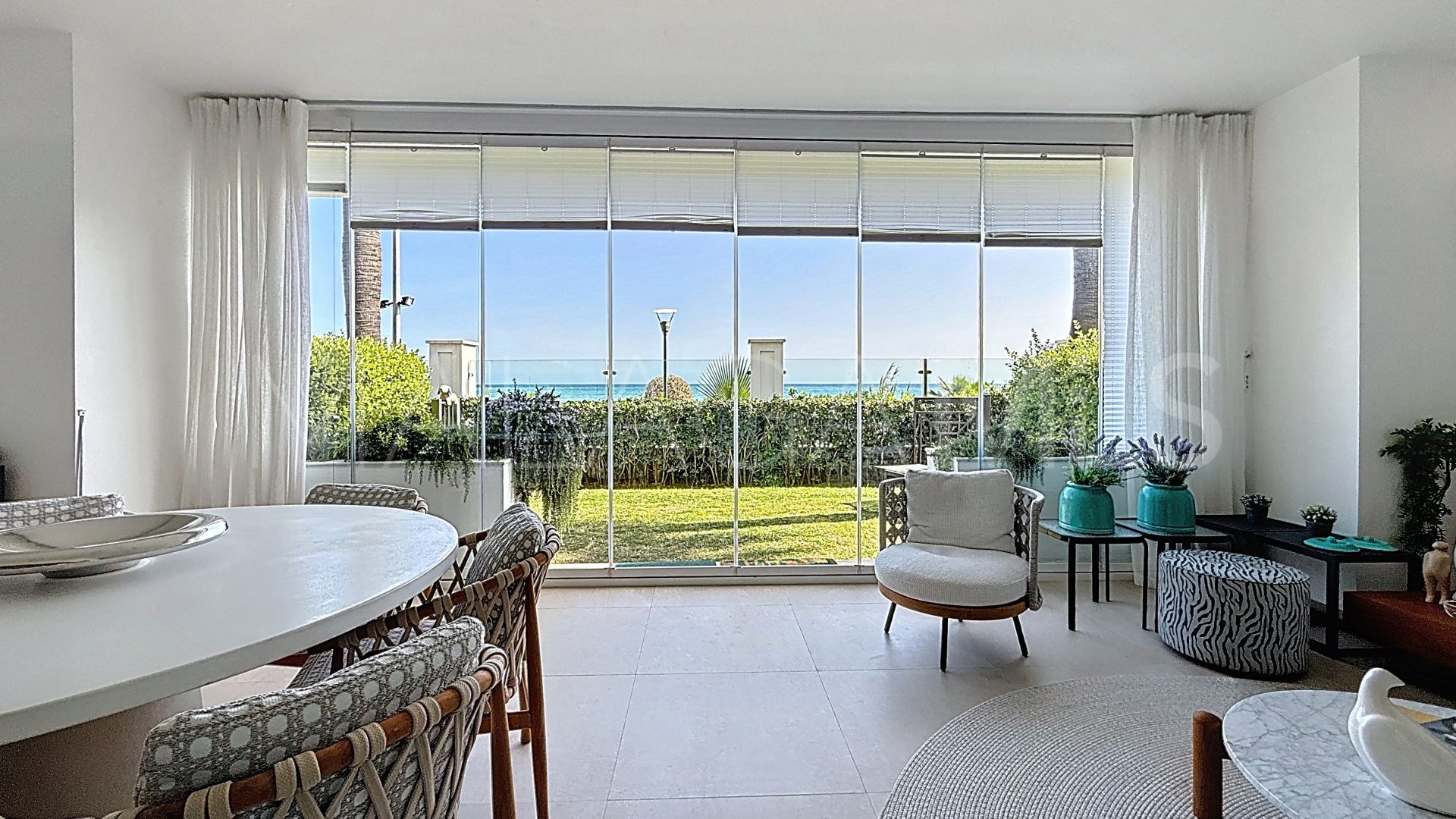 For sale 2 bedrooms ground floor apartment in Doncella Beach