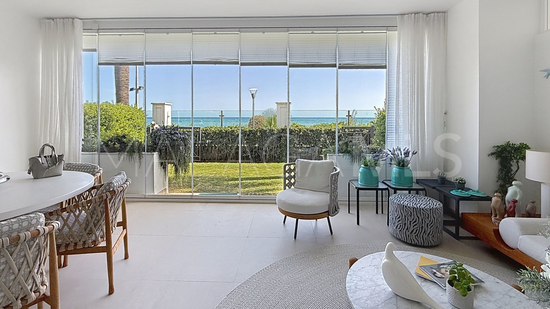 For sale 2 bedrooms ground floor apartment in Doncella Beach