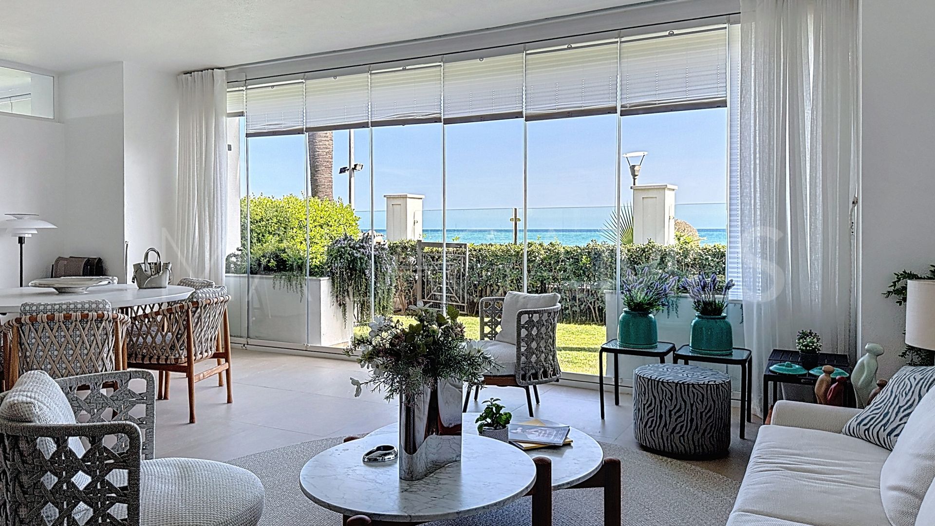 For sale 2 bedrooms ground floor apartment in Doncella Beach