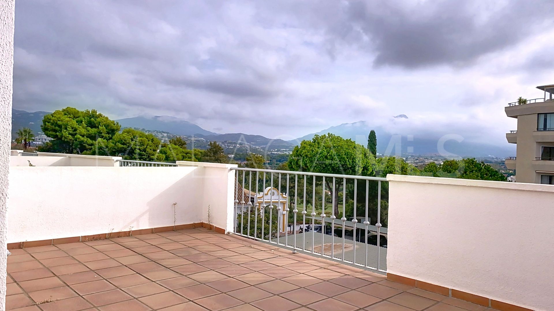 Maison de ville for sale in Atalaya Golf
