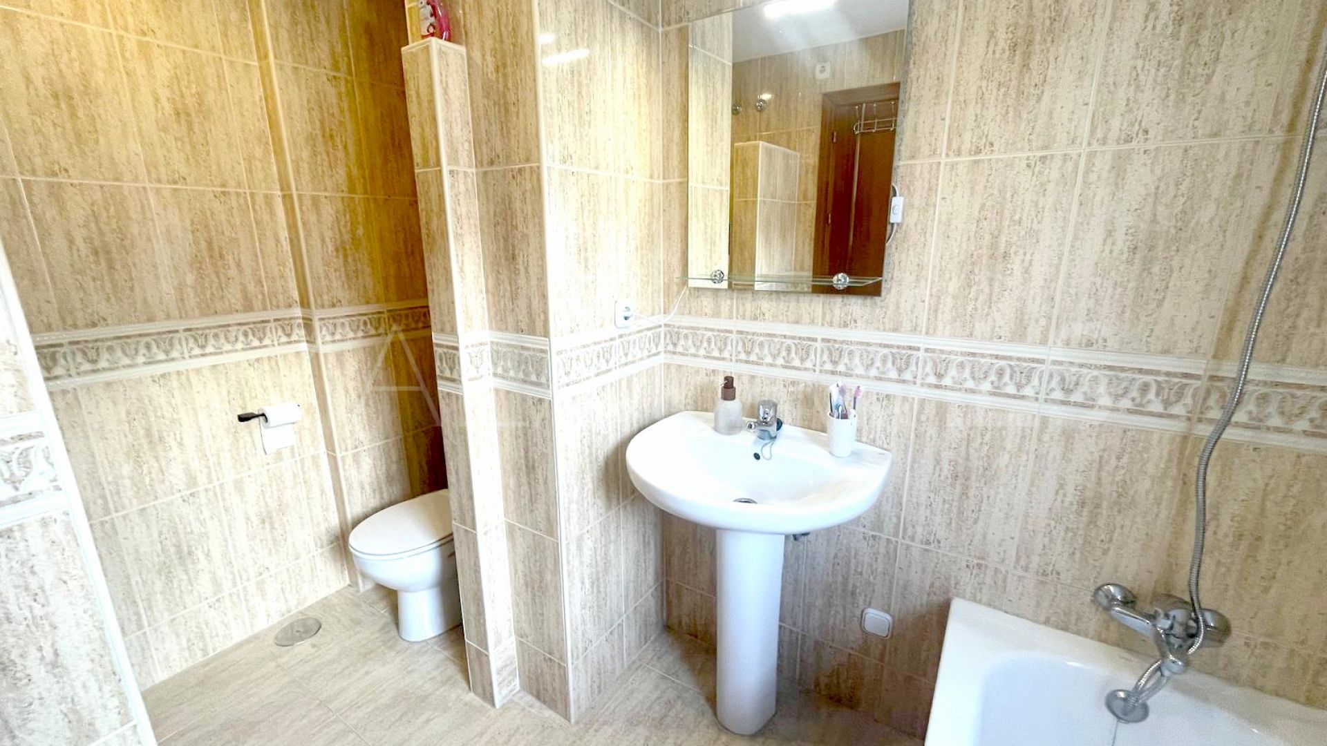 Maison de ville for sale in Atalaya Golf