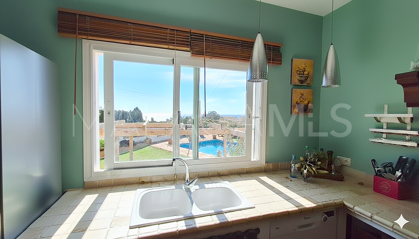 Villa for sale in Estepona Ouest
