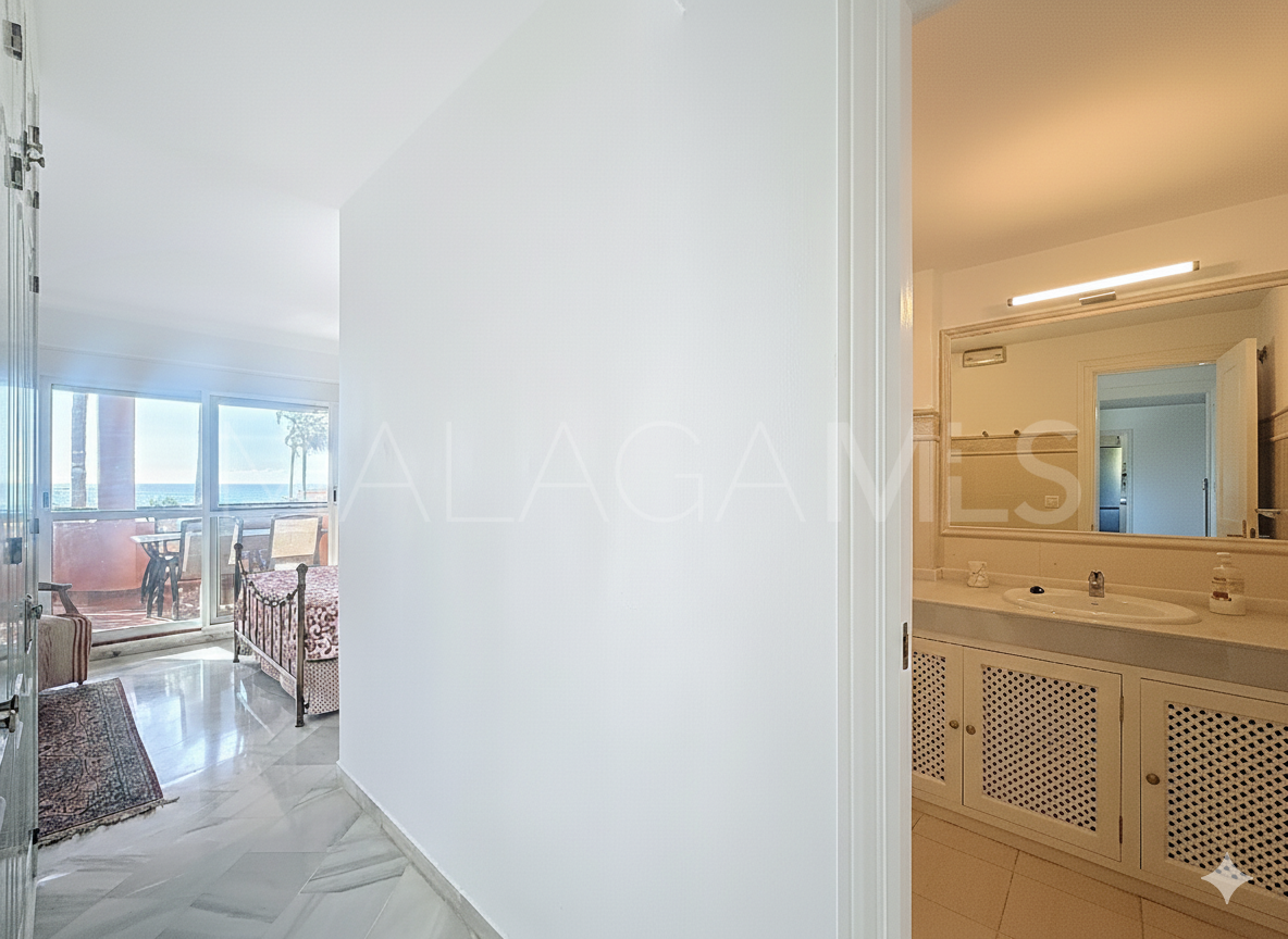 For sale apartment in Bermuda Beach