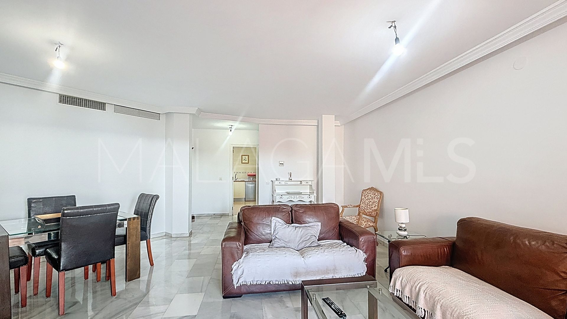 For sale apartment in Bermuda Beach