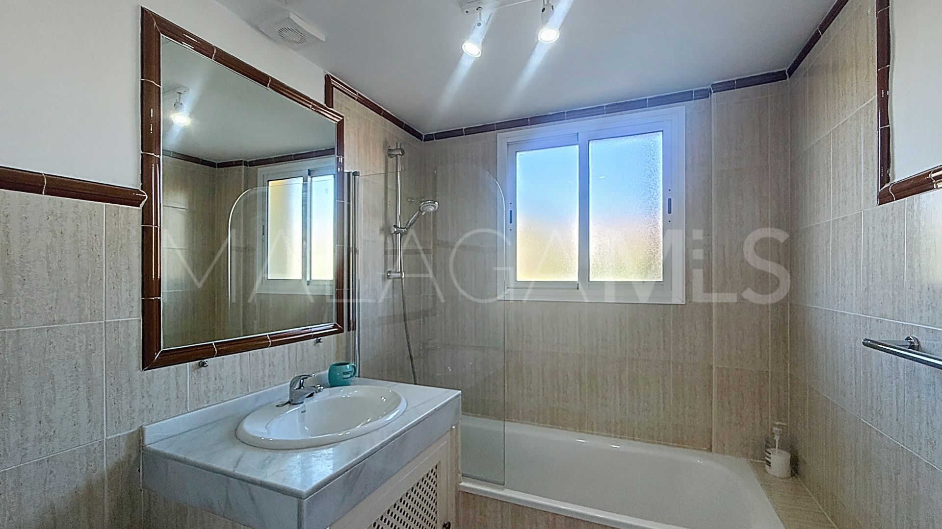 For sale apartment in Bermuda Beach