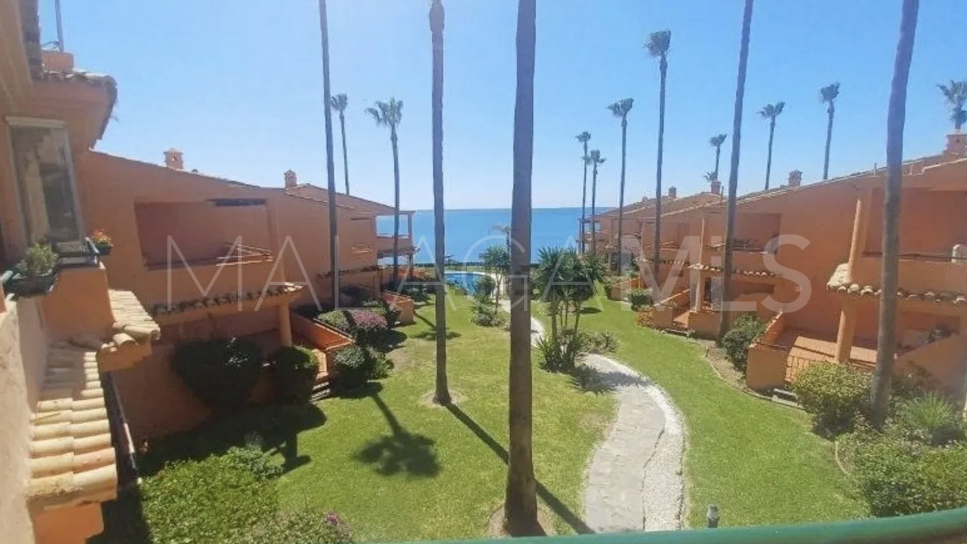 For sale apartment in Bermuda Beach