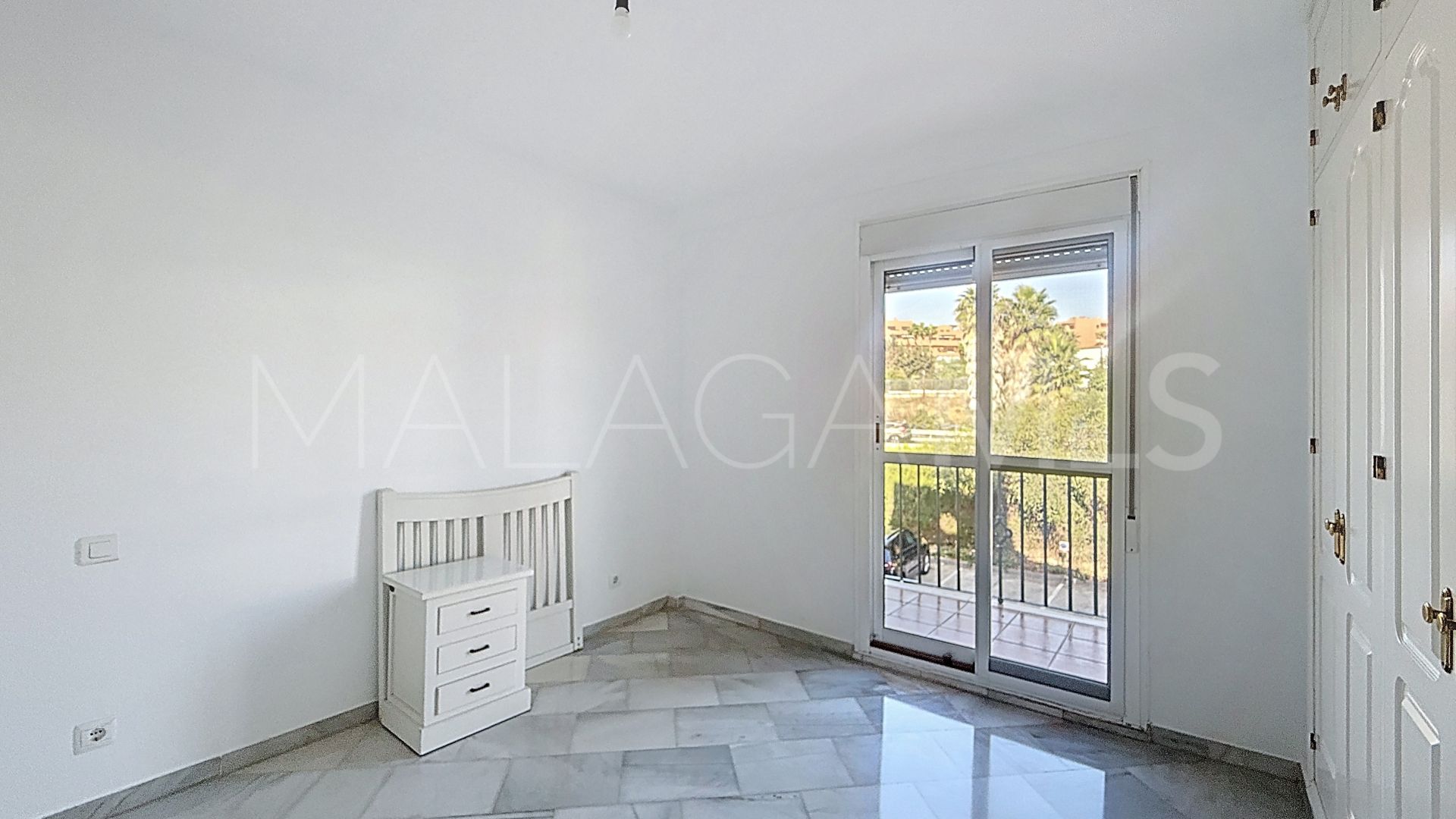 For sale apartment in Bermuda Beach