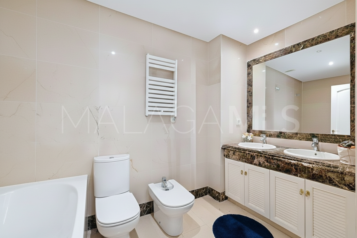 Maison de ville for sale in Azata Golf