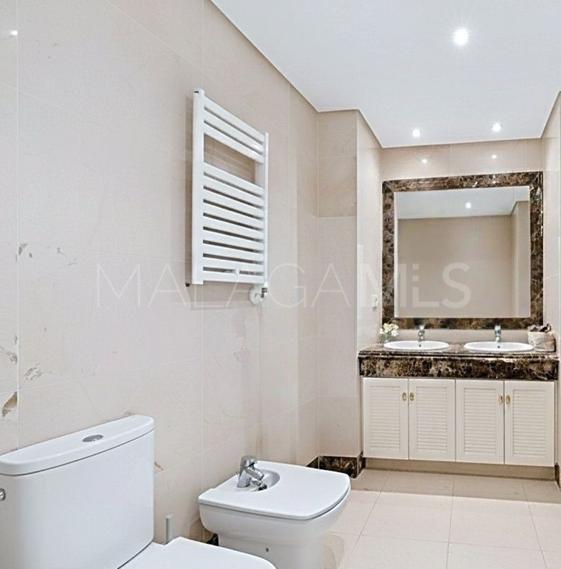 Maison de ville for sale in Azata Golf