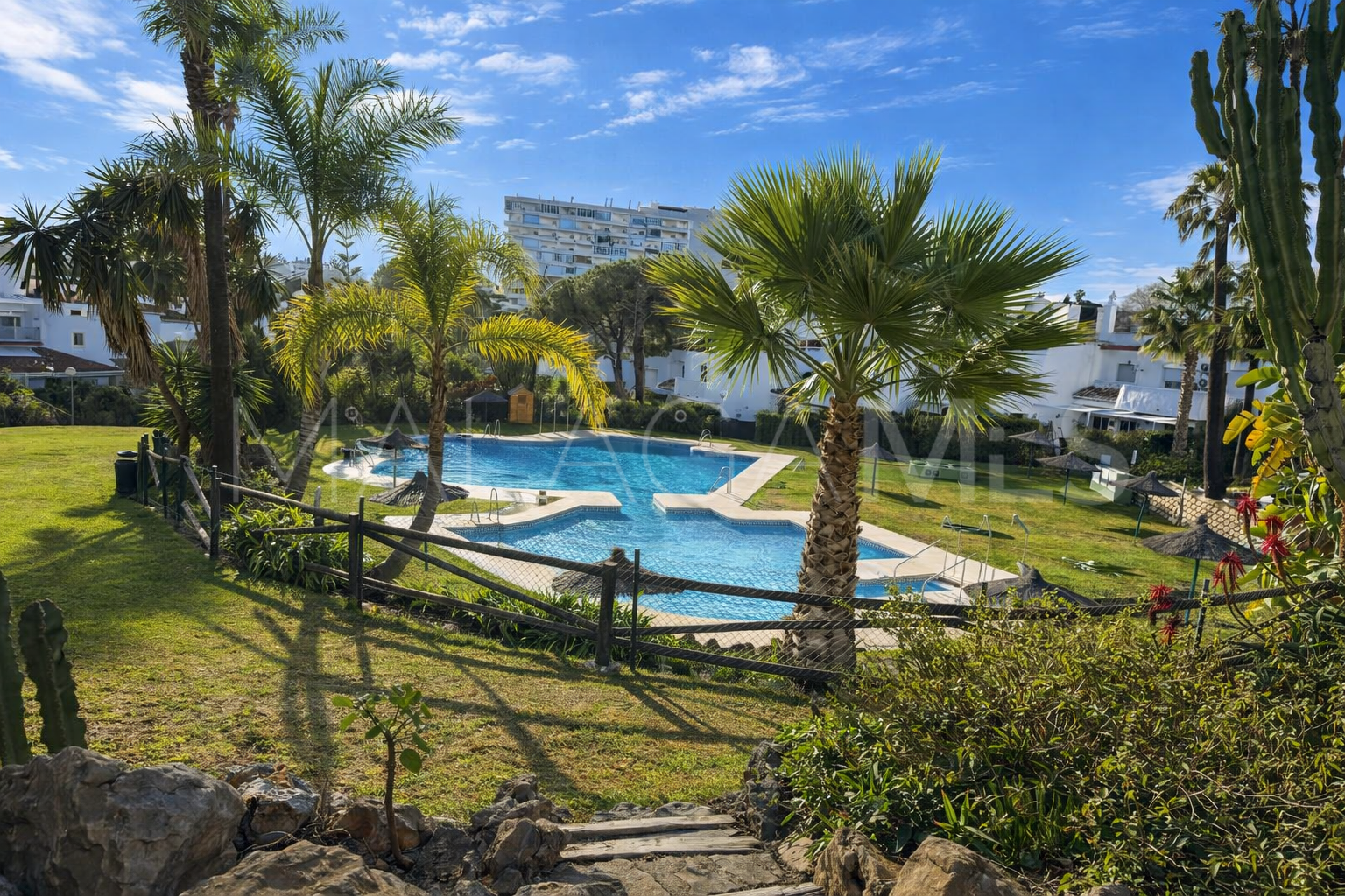 For sale town house in El Padron with 5 bedrooms