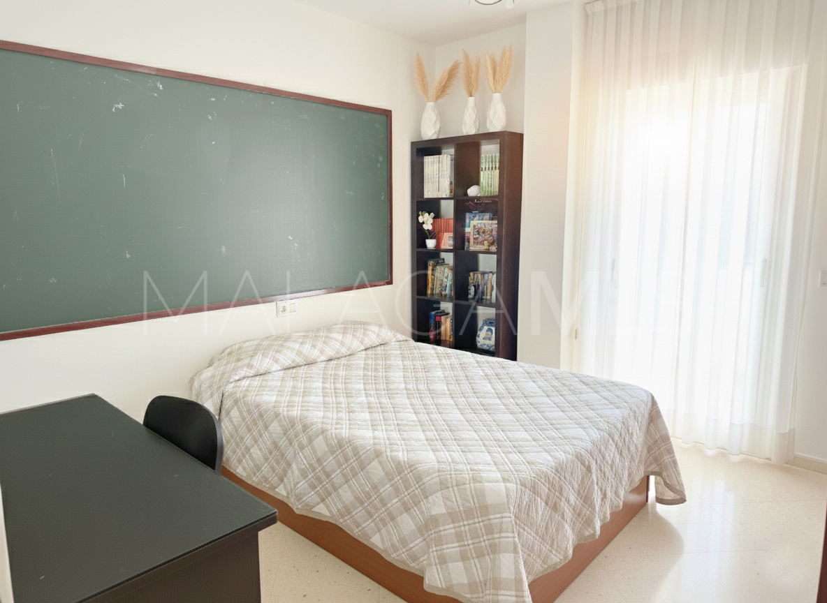 4 bedrooms duplex penthouse in Estepona Centre for sale