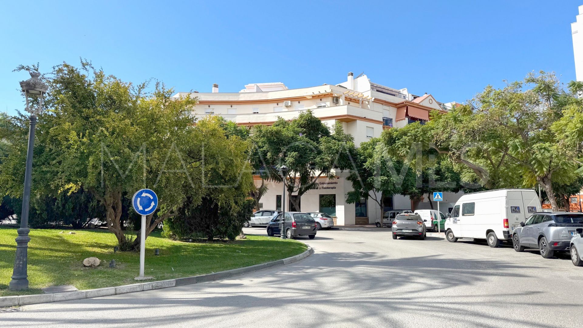 4 bedrooms duplex penthouse in Estepona Centre for sale