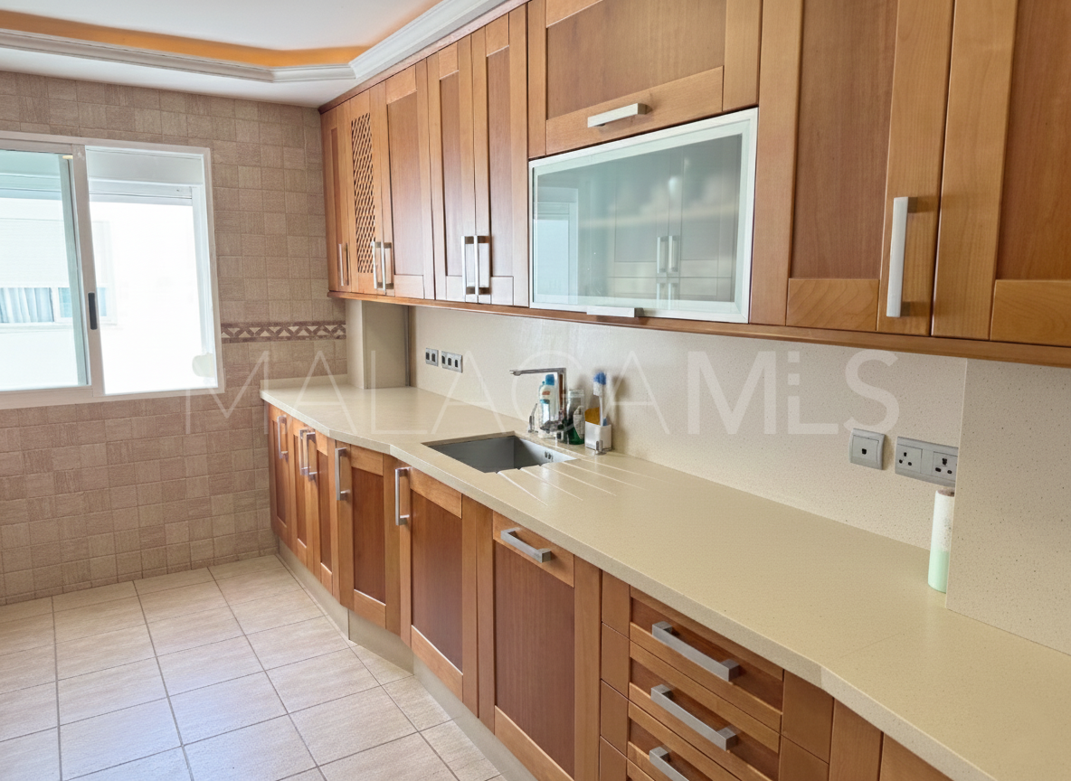 4 bedrooms duplex penthouse in Estepona Centre for sale