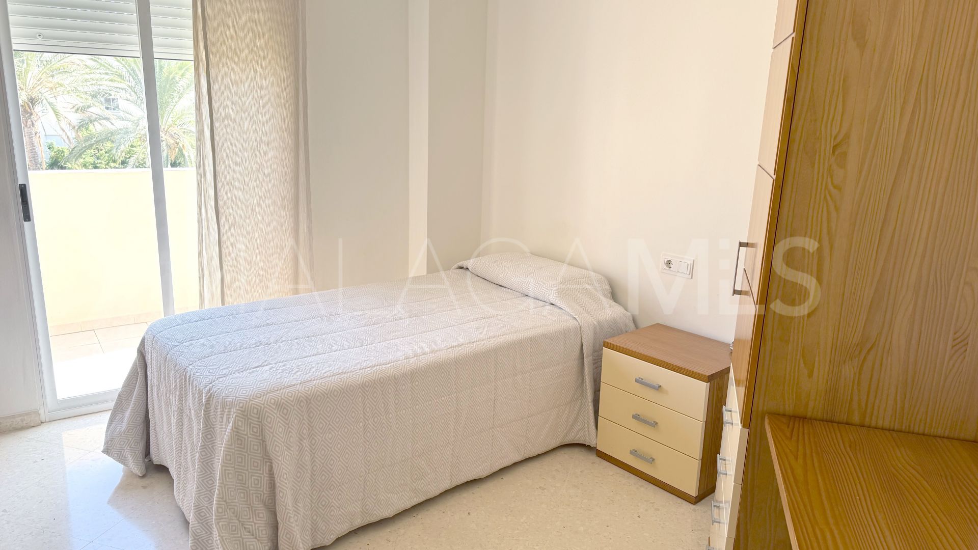 4 bedrooms duplex penthouse in Estepona Centre for sale