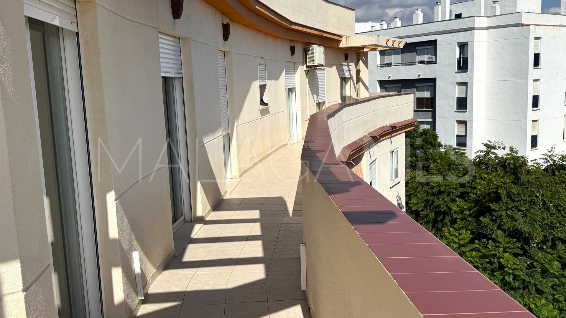 4 bedrooms duplex penthouse in Estepona Centre for sale