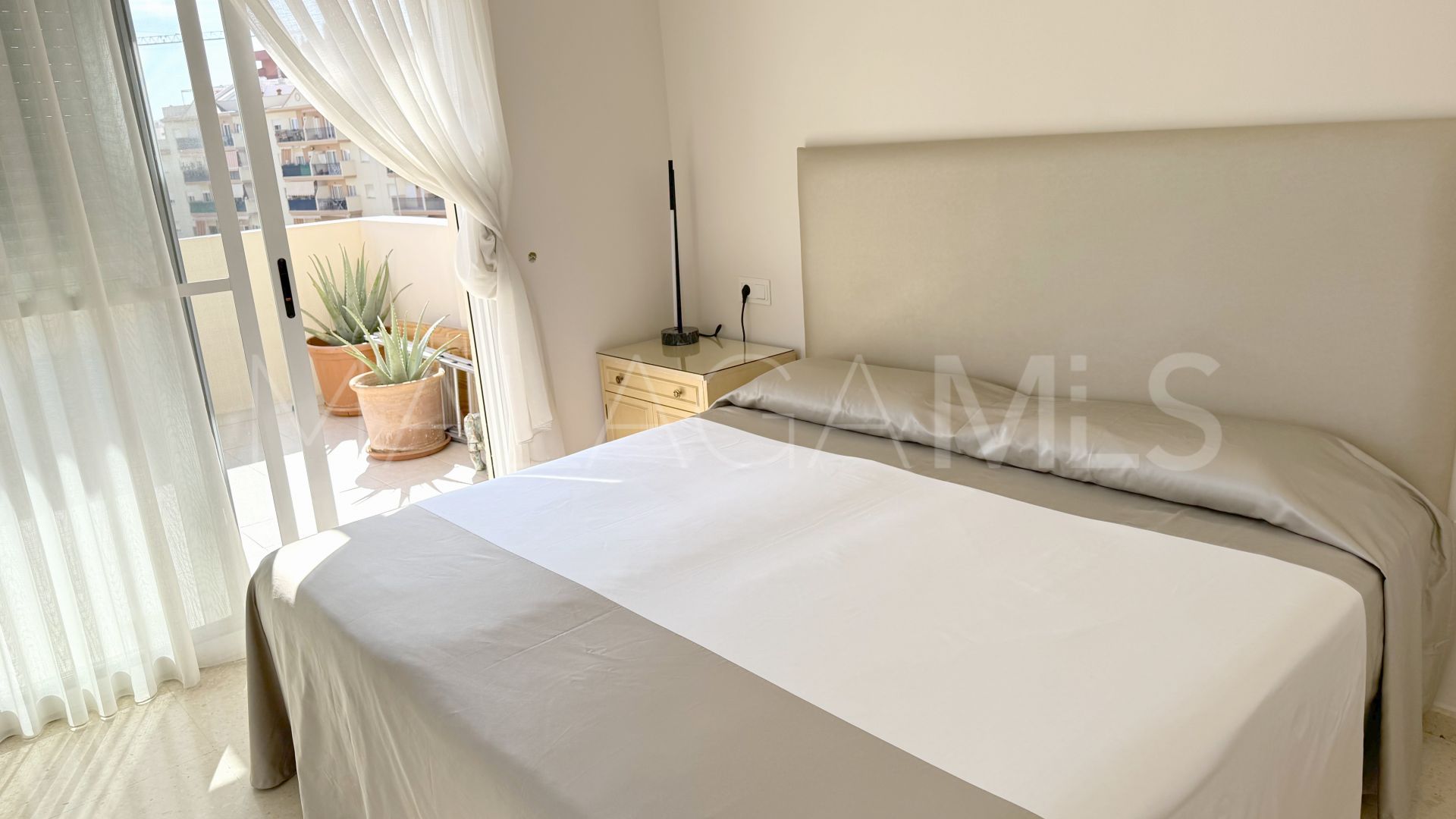 4 bedrooms duplex penthouse in Estepona Centre for sale