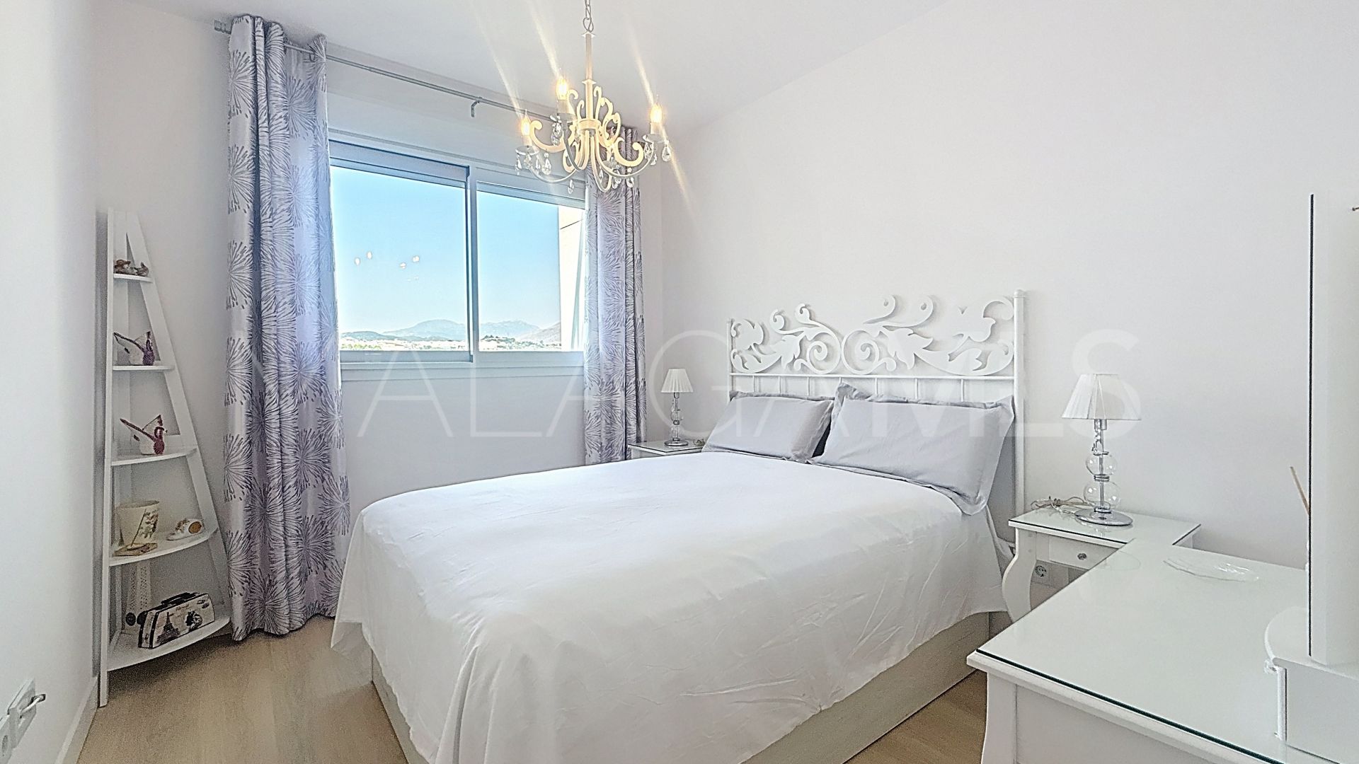 Ático for sale with 3 bedrooms in Estepona Centro