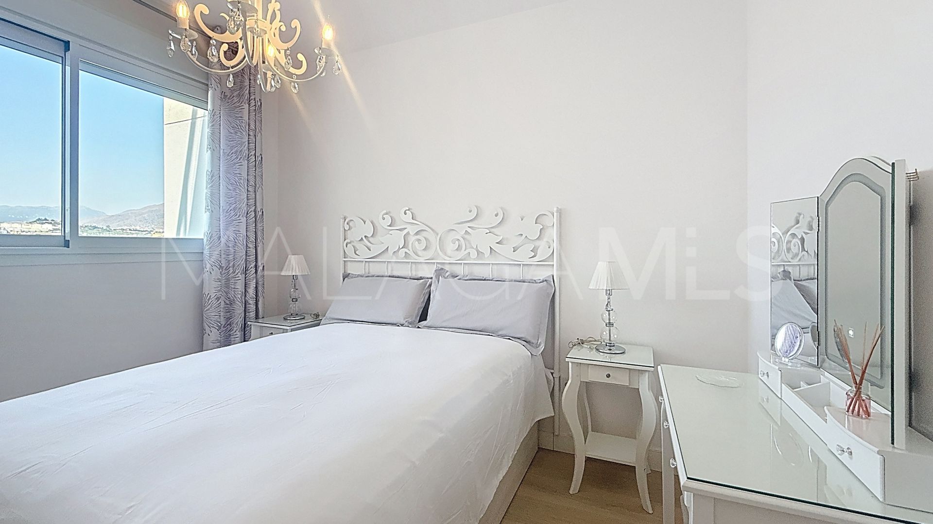 Ático for sale with 3 bedrooms in Estepona Centro