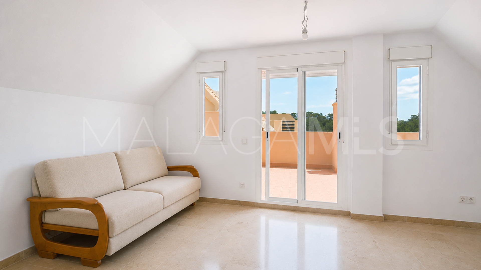 Tvåvånings takvåning for sale in Bahia de Casares