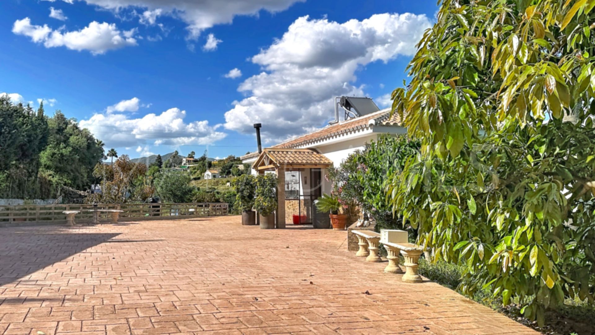Finca with 3 bedrooms for sale in La Alberdina