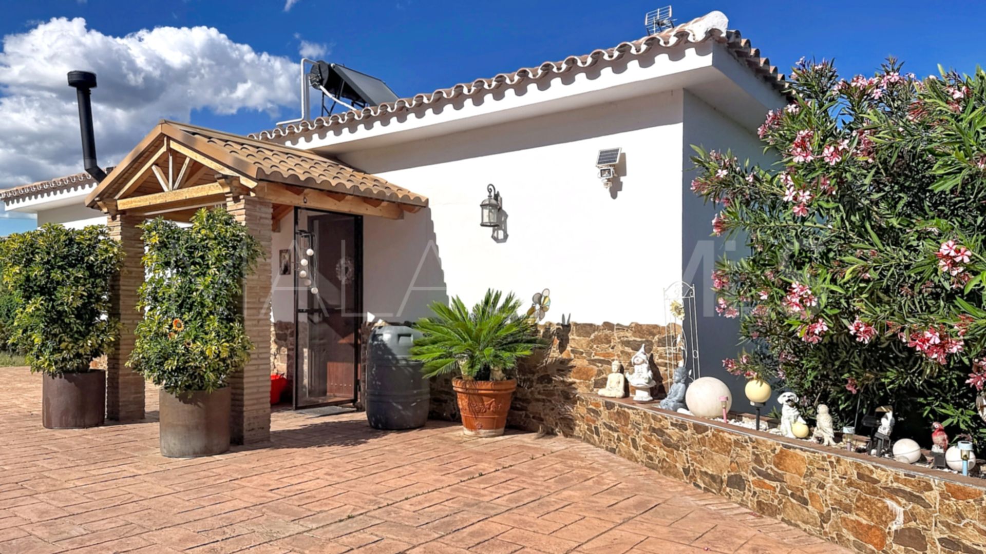 Finca with 3 bedrooms for sale in La Alberdina