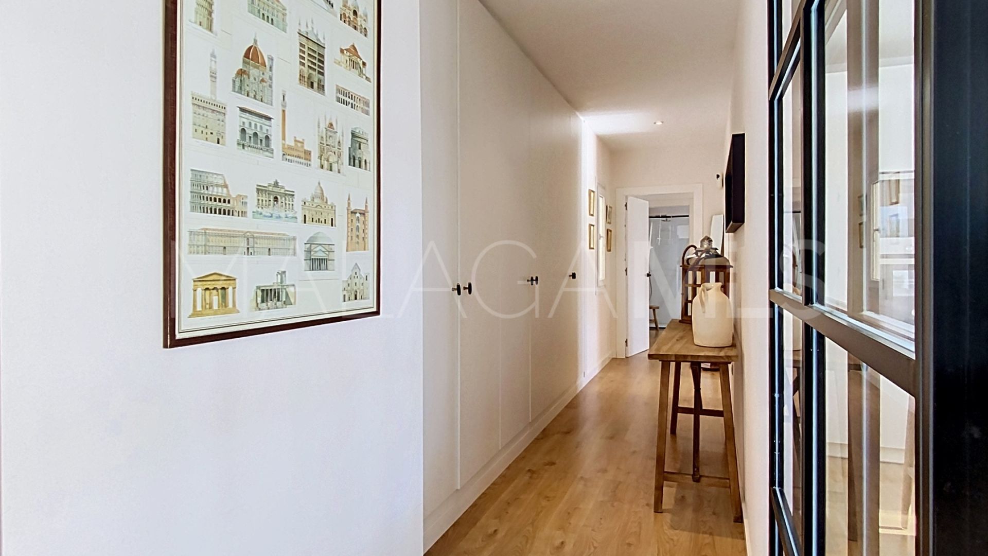 For sale penthouse in Estepona Centre