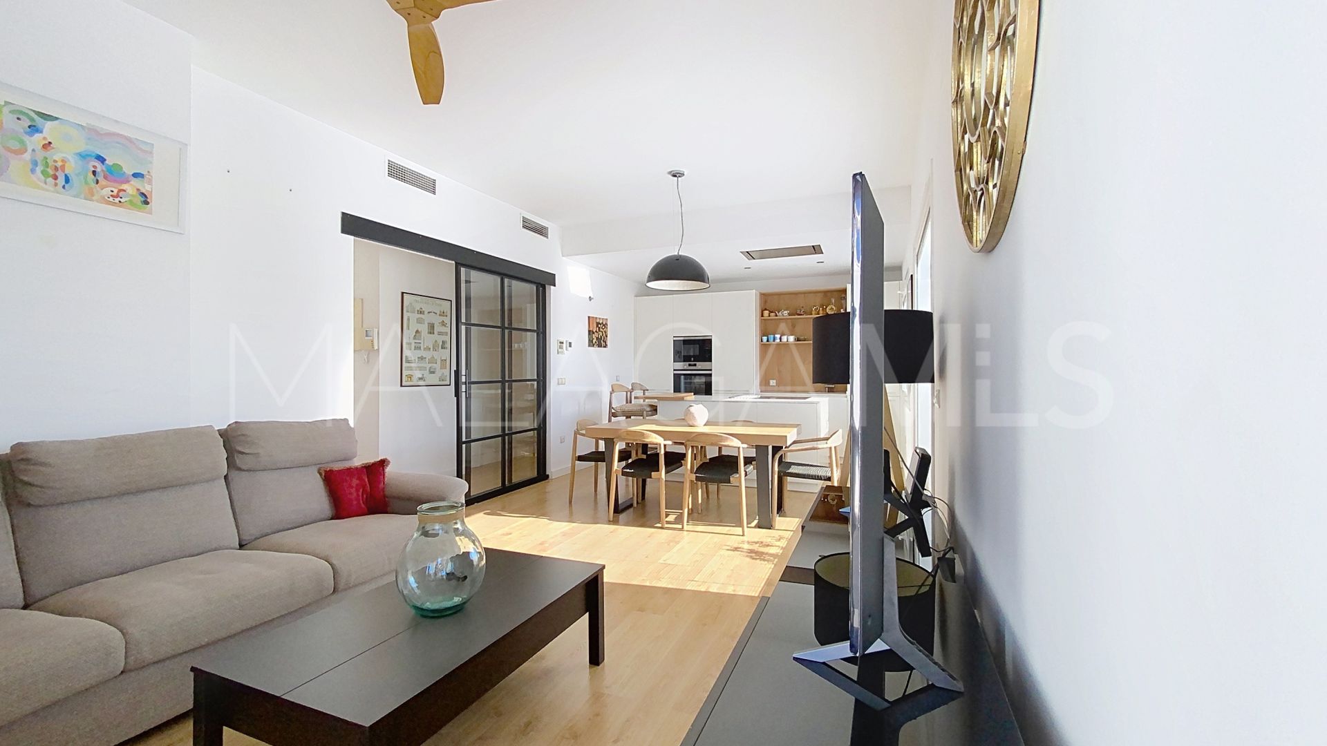 For sale penthouse in Estepona Centre
