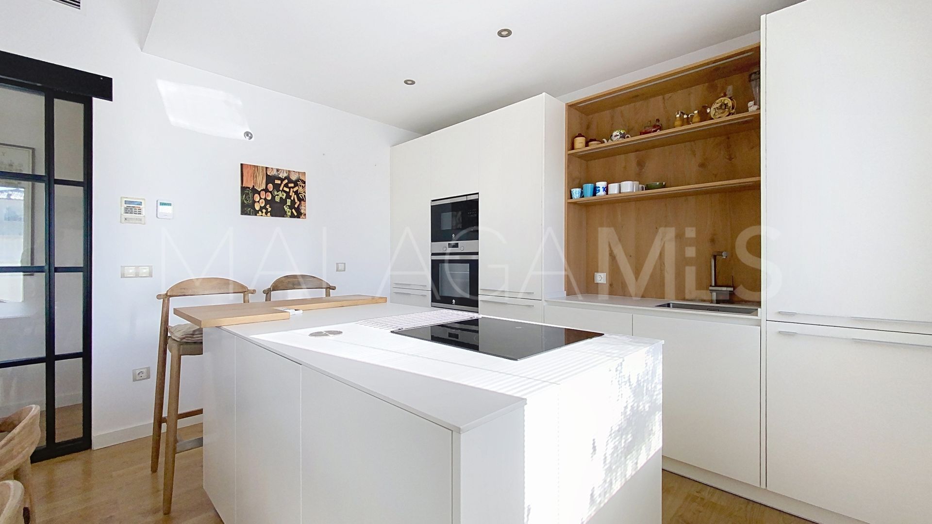 For sale penthouse in Estepona Centre