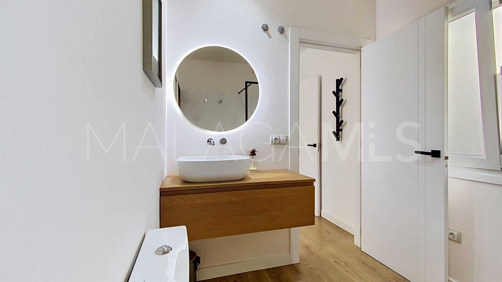 For sale penthouse in Estepona Centre