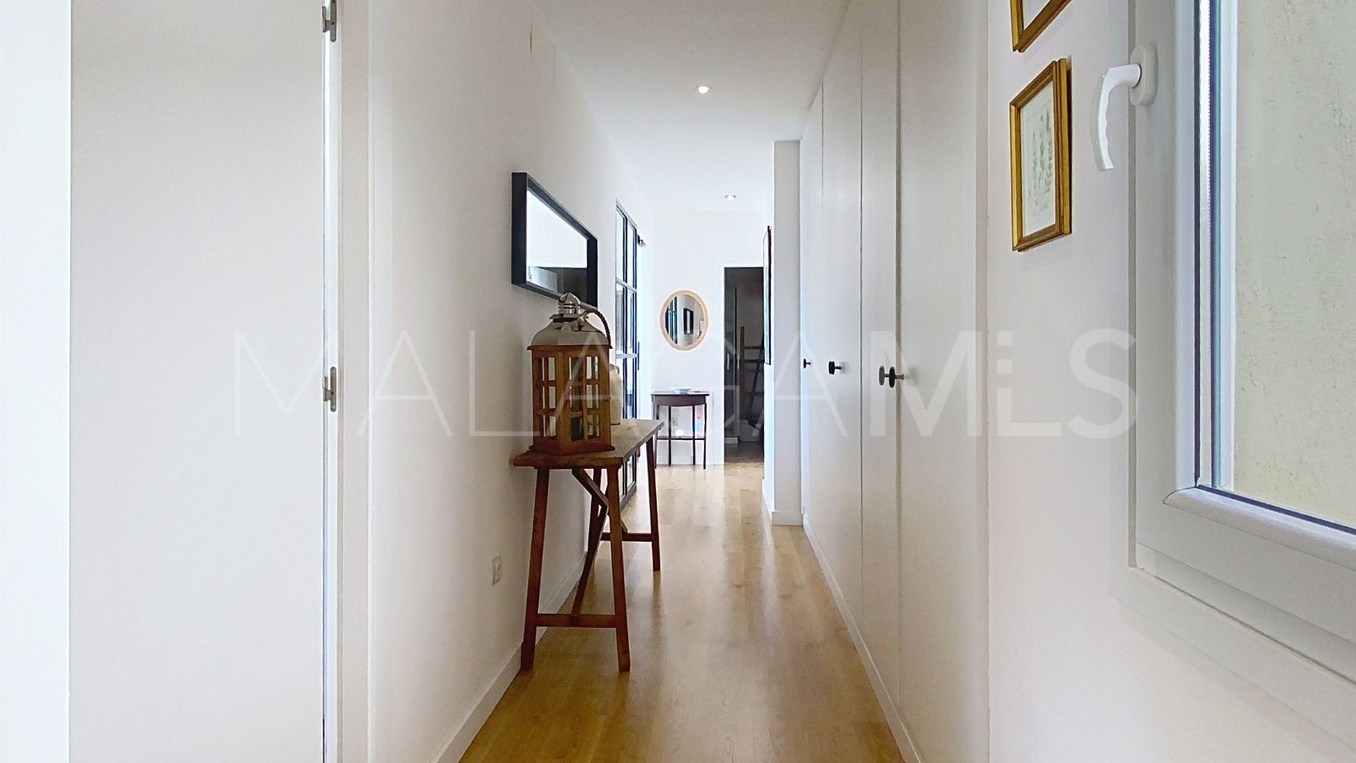 For sale penthouse in Estepona Centre