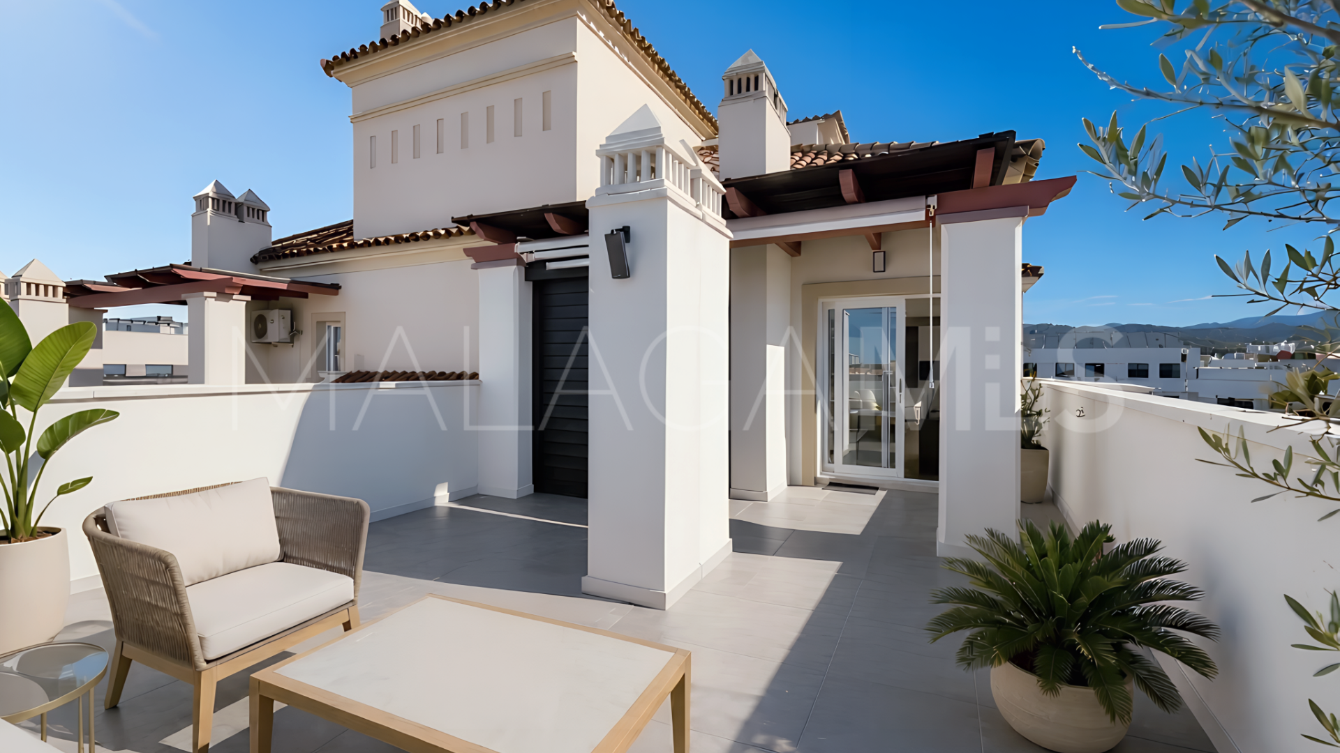 For sale penthouse in Estepona Centre