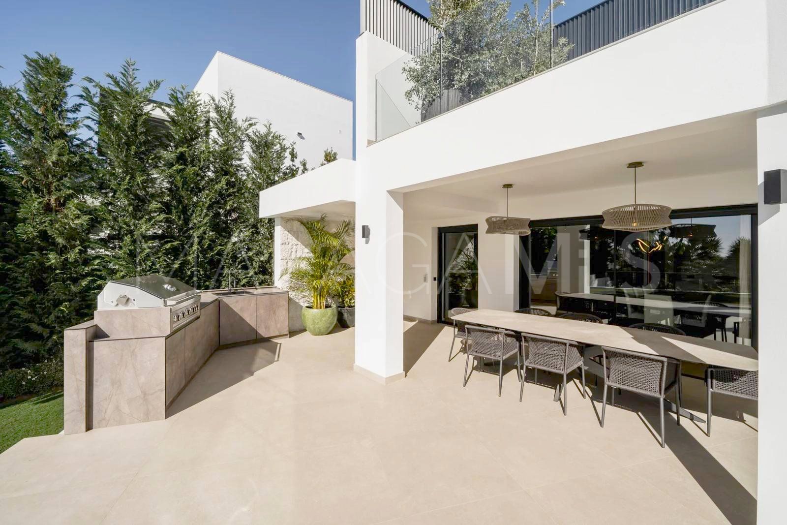 Villa for sale in Sierra Blanca