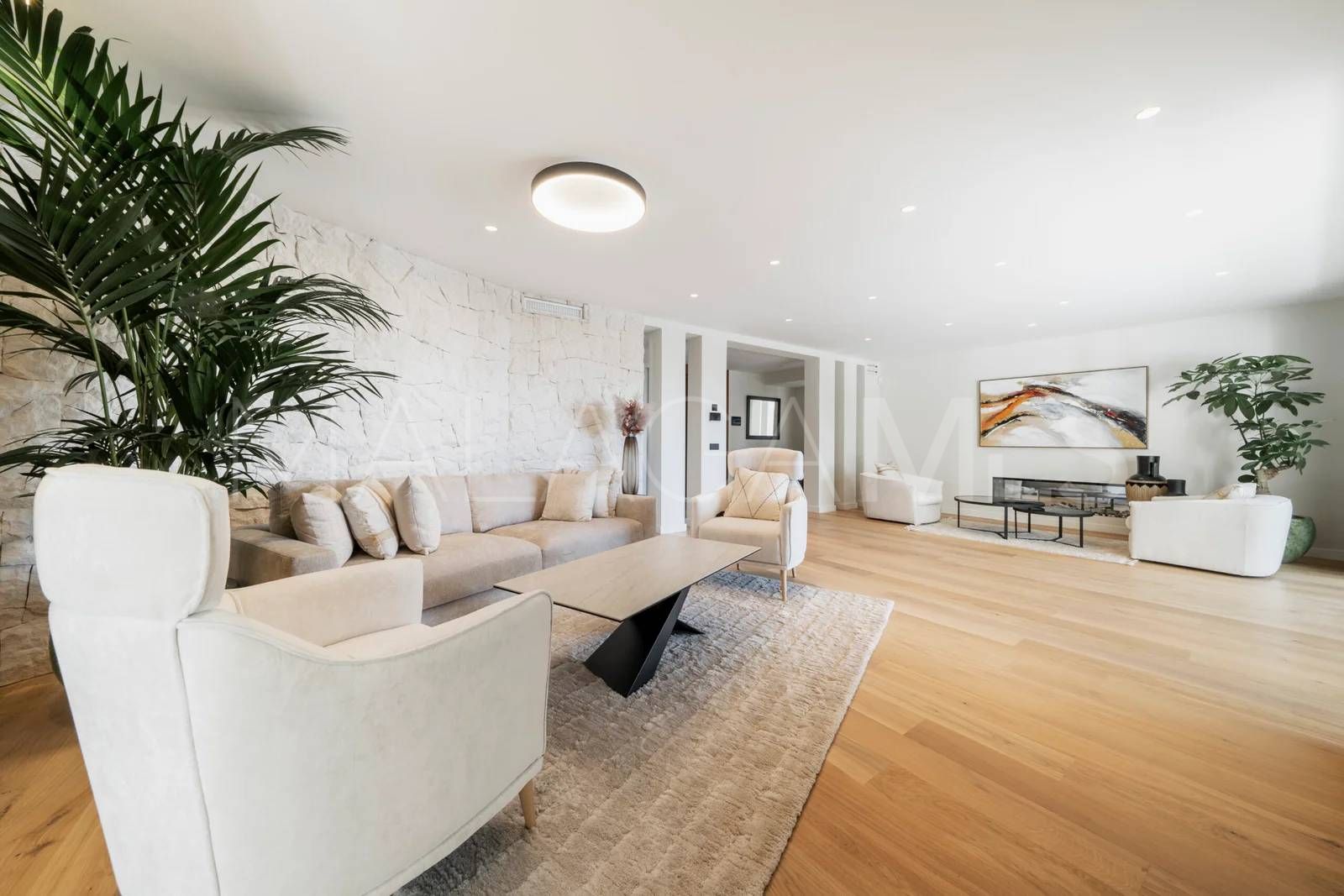 Villa for sale in Sierra Blanca