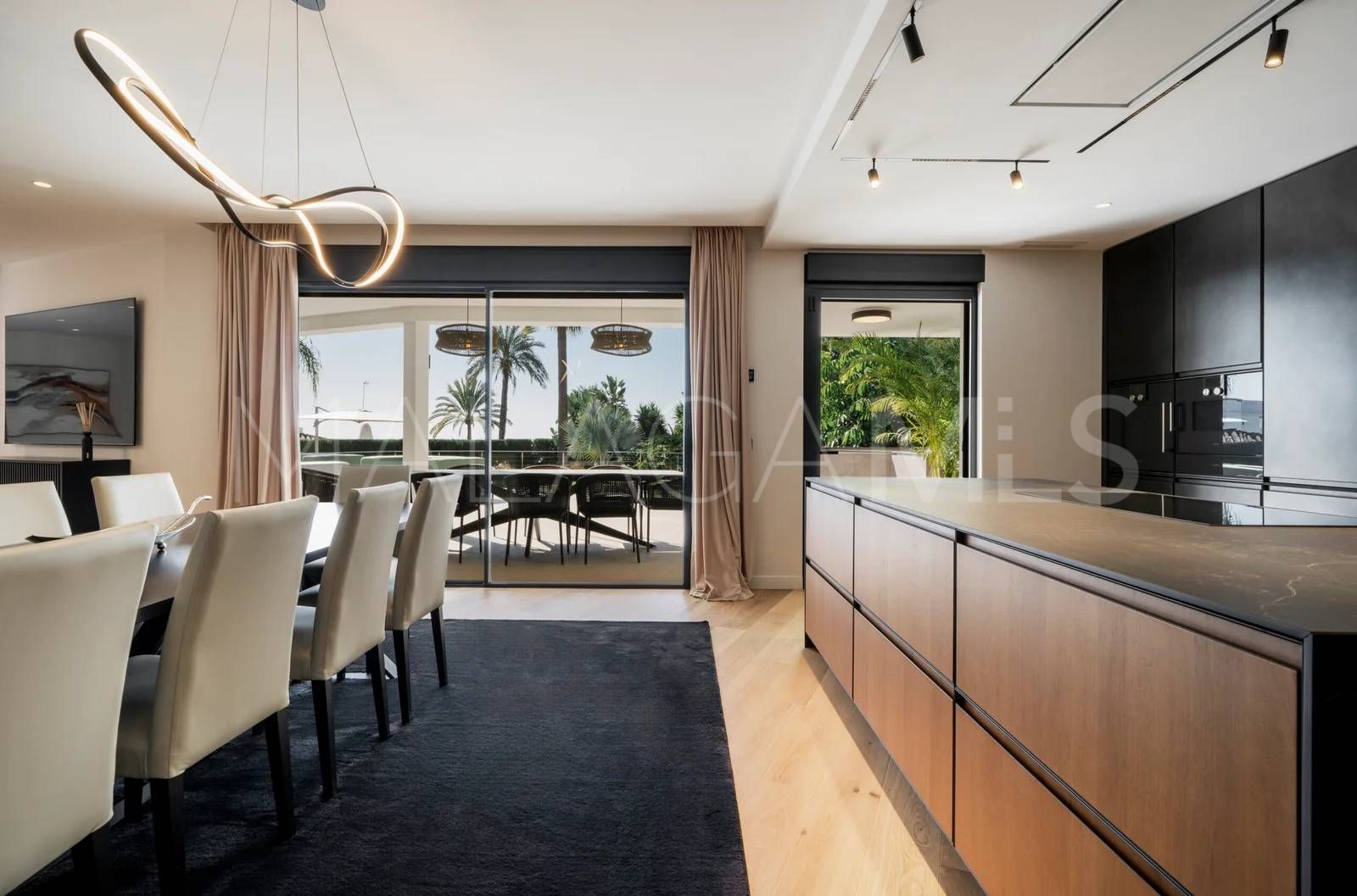 Villa for sale in Sierra Blanca