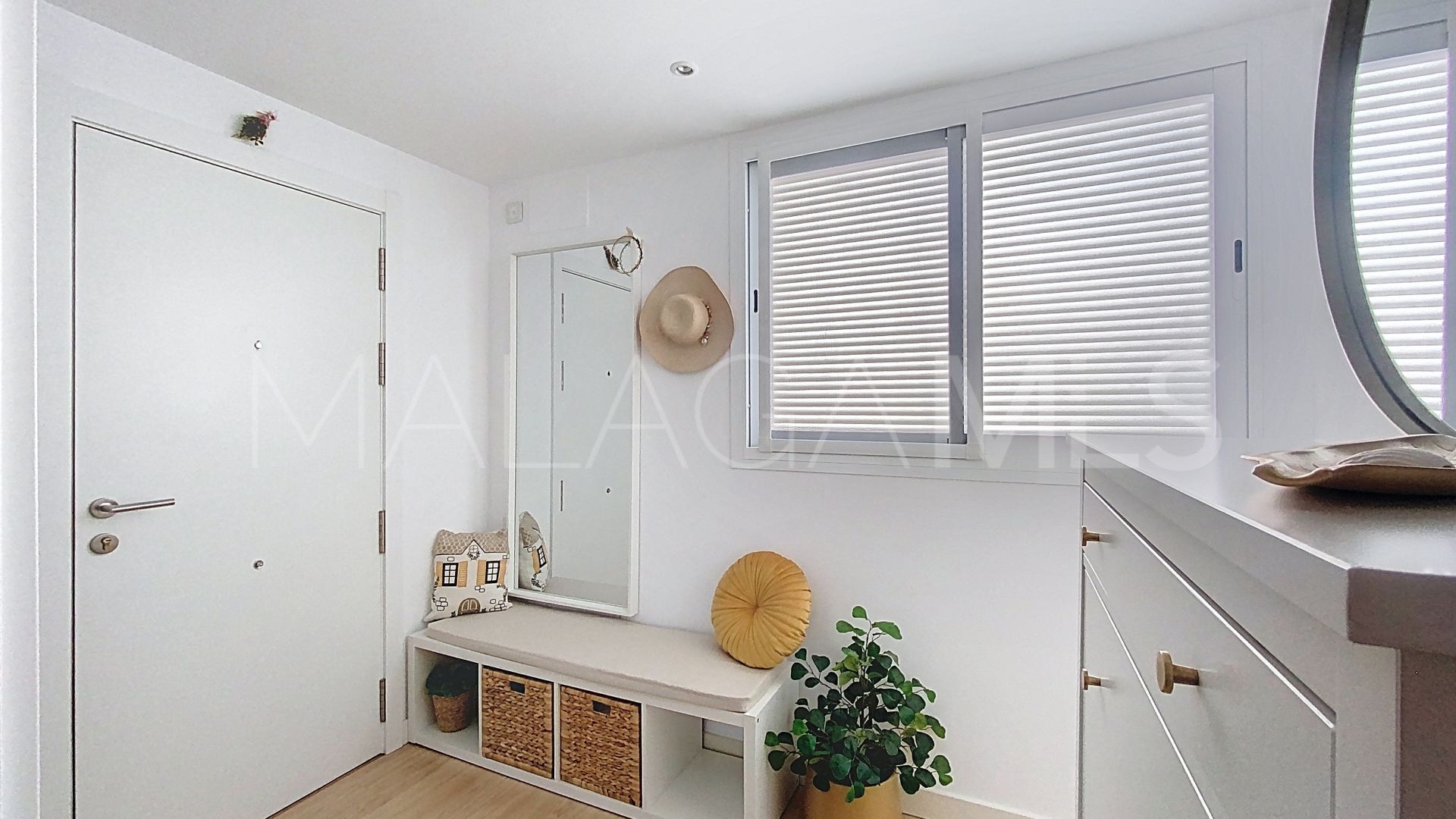 Appartement terrasse for sale in Estepona Centre