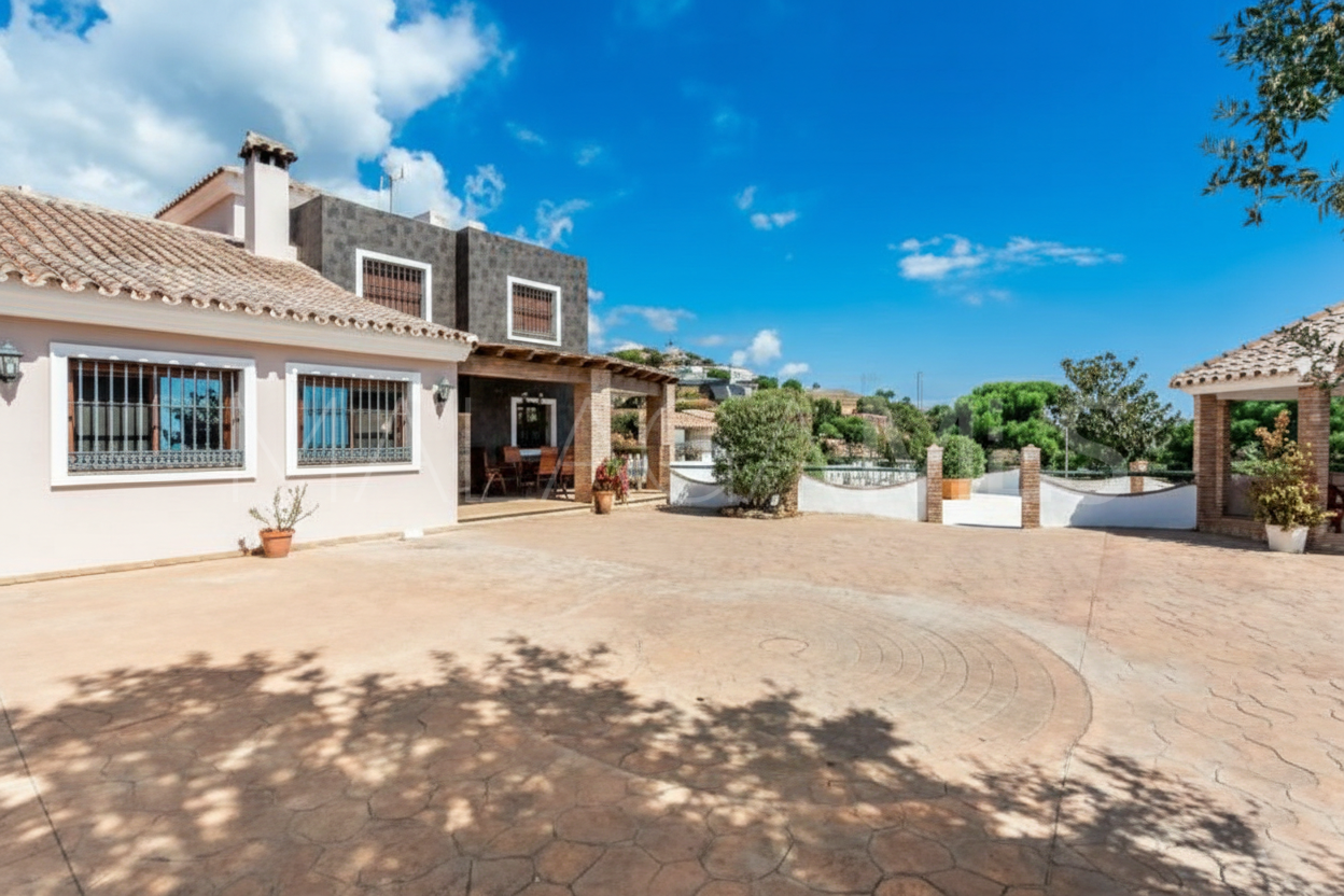 Maison de campagne for sale in Los Reales - Sierra Estepona