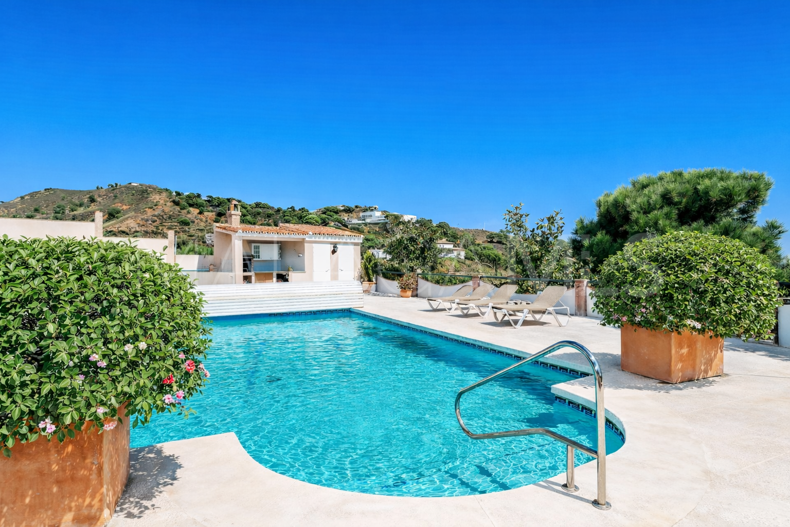 Maison de campagne for sale in Los Reales - Sierra Estepona