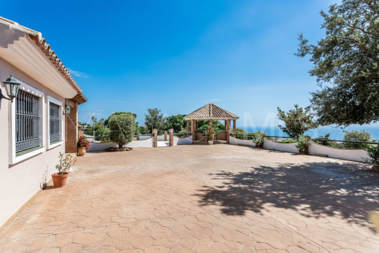 Maison de campagne for sale in Los Reales - Sierra Estepona