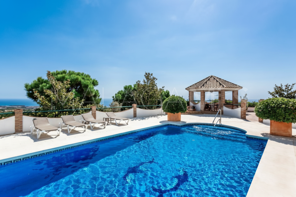 Maison de campagne for sale in Los Reales - Sierra Estepona