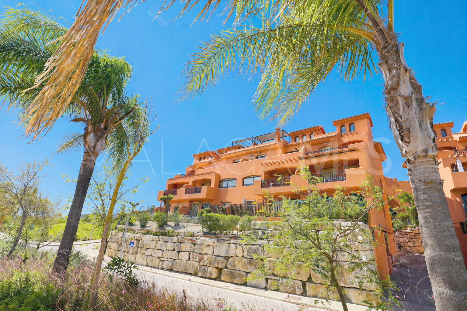 Markplanslägenhet for sale in Costa Galera