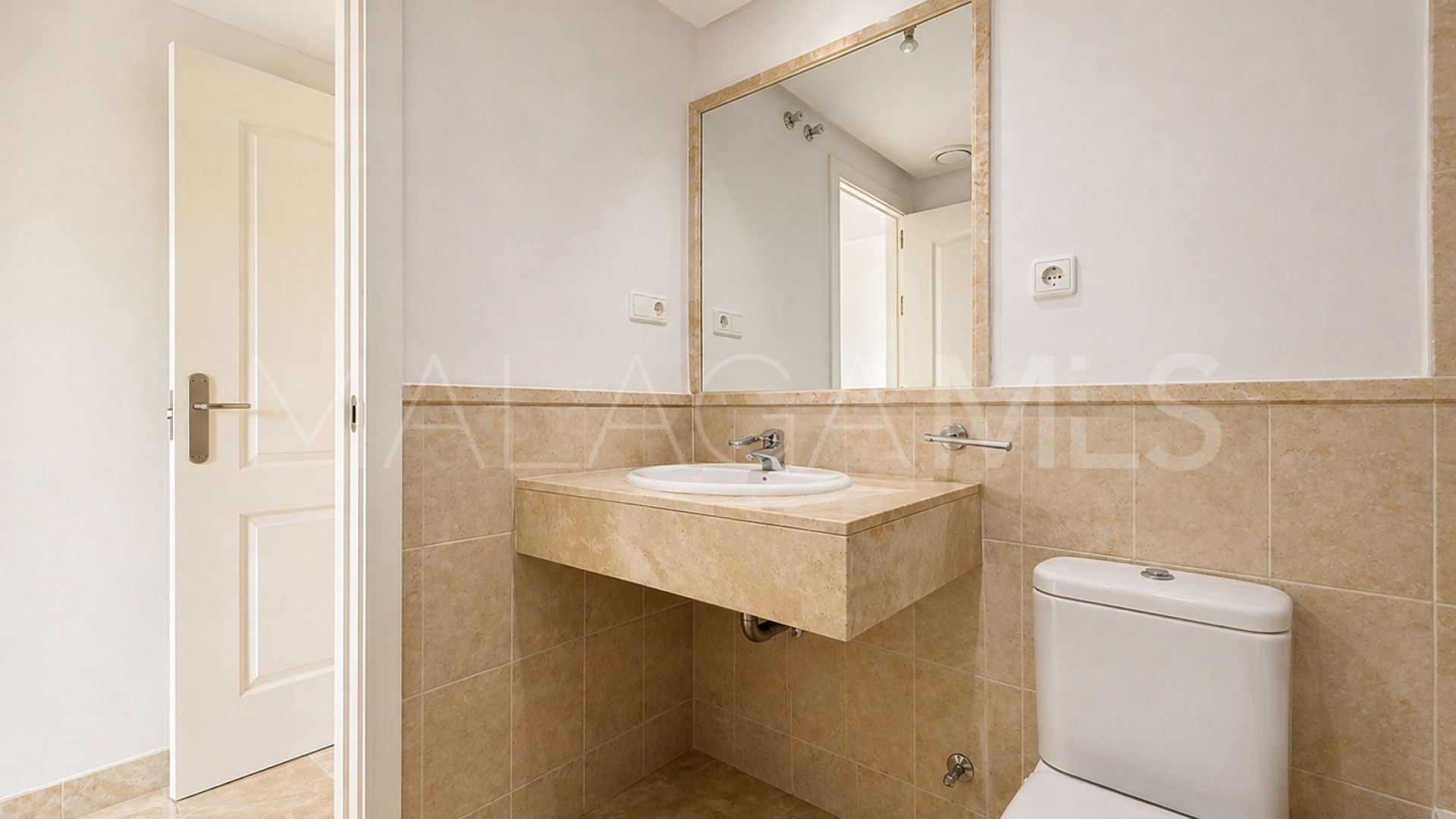 Markplanslägenhet for sale in Costa Galera