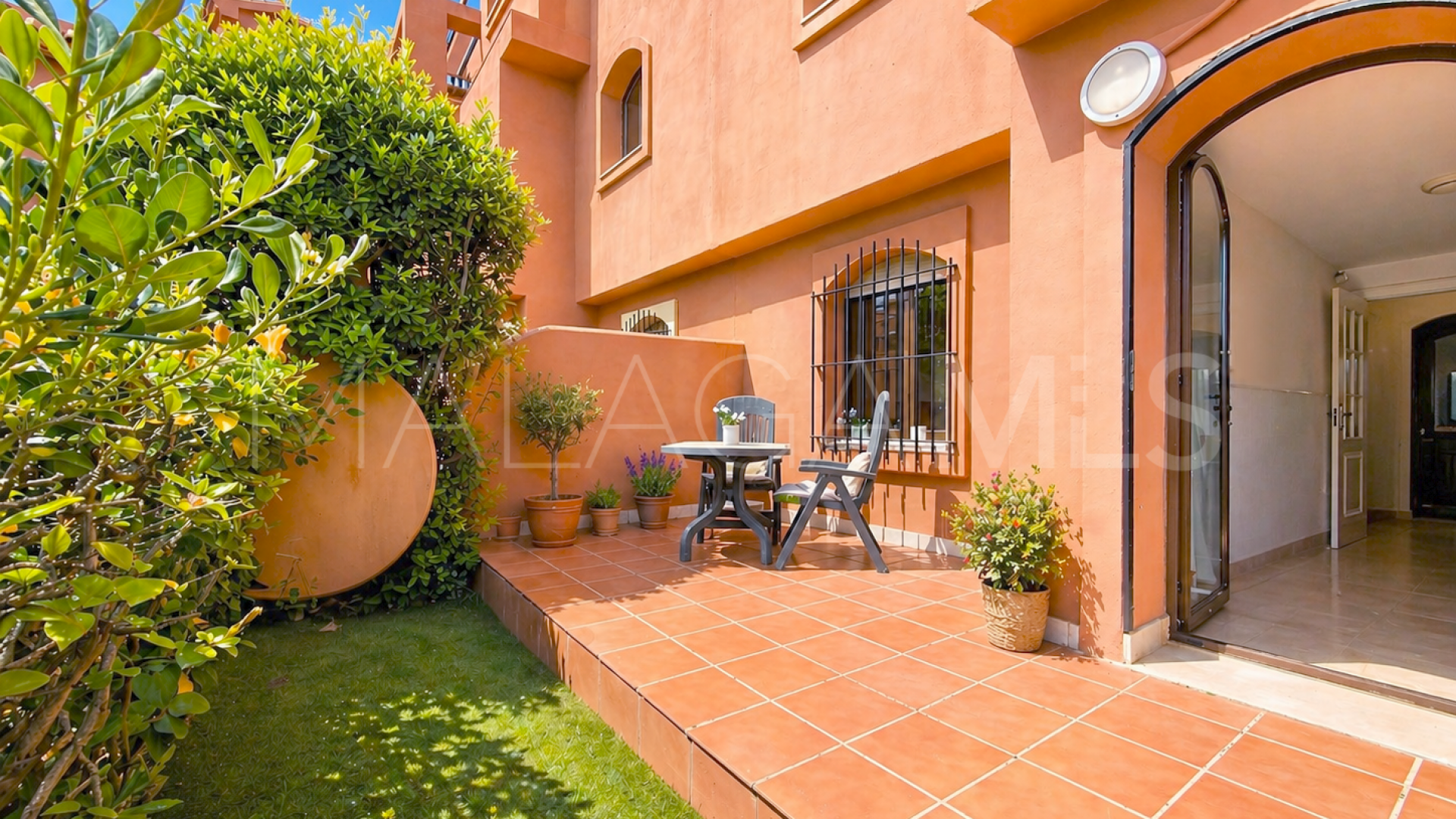 Markplanslägenhet for sale in Costa Galera